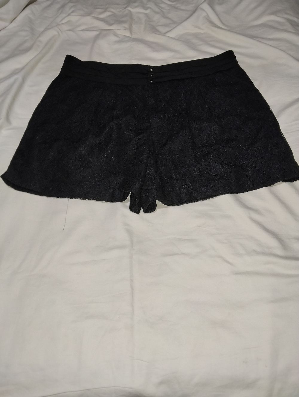 Gibson Latimer Black High-Waist Lace Shorts